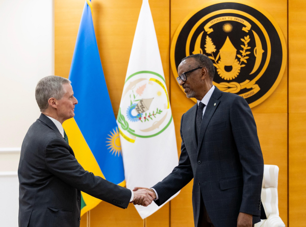 Perezida Kagame yakiriye Bednar wa The Church of Jesus Christ of Latter-day Saints