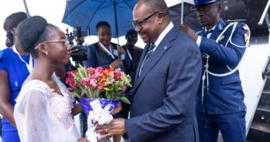 Minisitiri w’Intebe yahagarariye Perezida Kagame mu irahira rya Perezida Touadéra