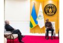 Perezida Kagame yaganiriye n’Umuyobozi w’Urwibutso rwa Yad Vashem rwo muri Israel