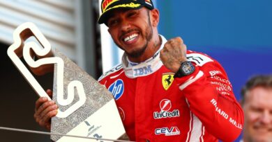 Formula 1: Lewis Hamilton yabonye Grand Prix ya mbere ari muri Ferrari