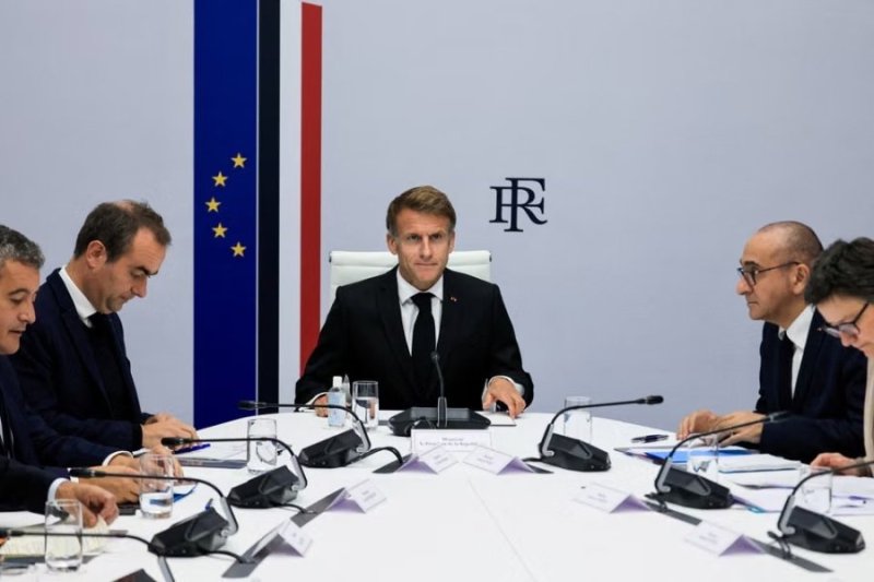 U Bufaransa: Perezida Macron utorohewe n’imyigaragambyo yanze ubwegure bwa Minisitiri