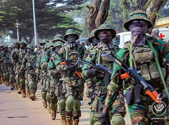 Biravugwa ko FARDC yamanuye abasirikare benshi n’intwaro za rutura muri Uvira