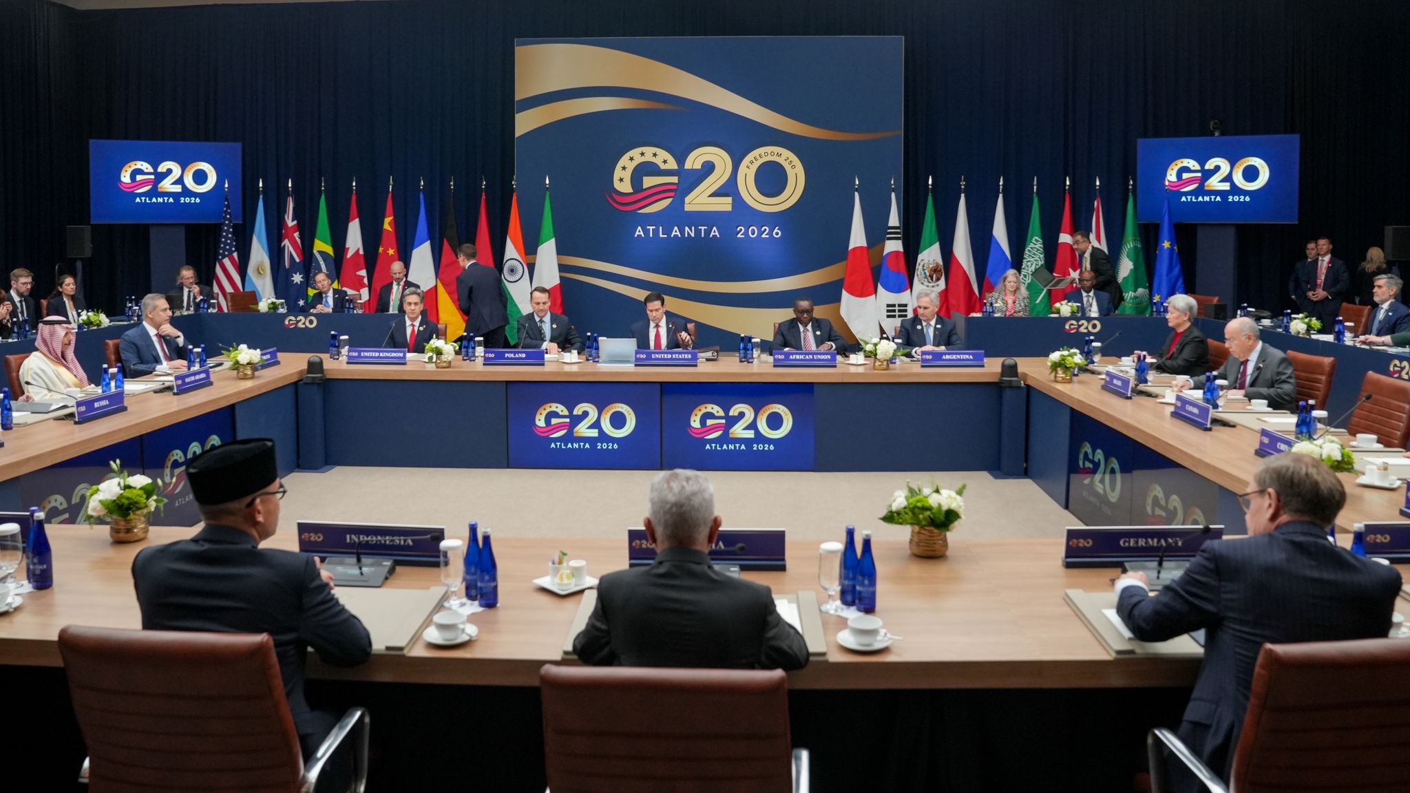 G20: Ba Minisitiri bigaragambije banga kwifotozanya na Lavrov